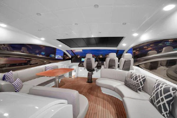 68ft Pershing Sky premium yacht experience